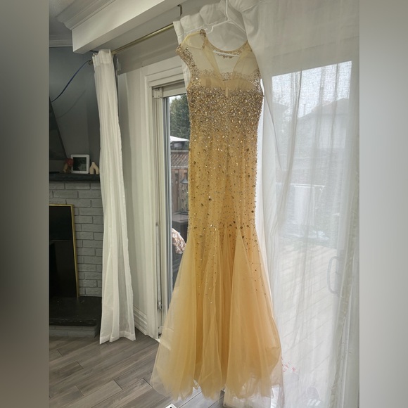 Beaded evening dress - Picture 3 of 3